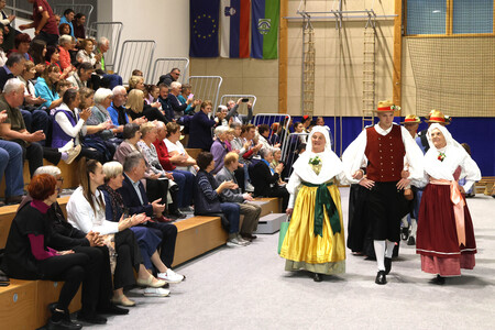 12 MEDNARODNI FOLKLORNI FESTIVAL 05 FOTO LJUBO VUKELIČ